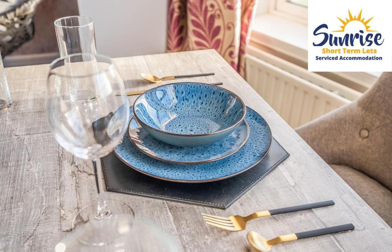 Presidential Apartment, Family Home, Luxury Bedrooms, 2 Rooms, 1 King Bed, 2 Single Beds, Free Wifi, Free Parking, Tourists, Business Travelers, Relocation, Beautiful River Views, - Long Stays, Invoice And Reduced Price Are Only Via Sunrise Short Let Dundee Buitenkant foto